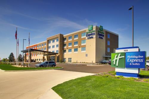 Holiday Inn Express & Suites Findlay North