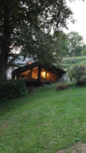 haras de la Cère et ses chevaux gîte à louer Onsac
