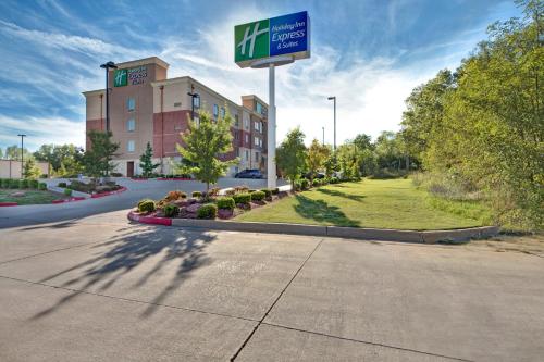 Foto - Holiday Inn Express and Suites Oklahoma City North, an IHG Hotel