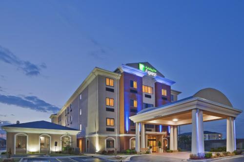 Holiday Inn Express Hotel & Suites Midwest City