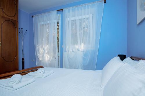 Olive & Mare Apartments