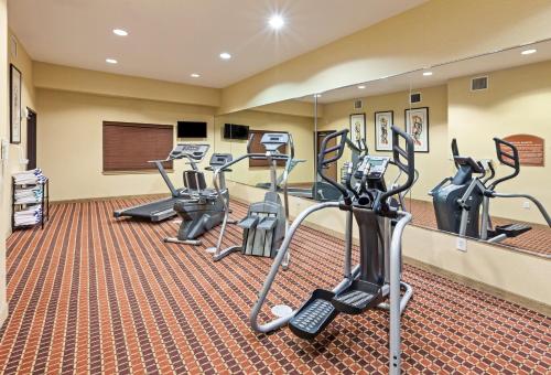 Holiday Inn Express & Suites - Laredo-Event Center Area, an IHG Hotel