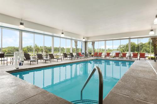 Holiday Inn Express & Suites Florence an IHG Hotel - image 6
