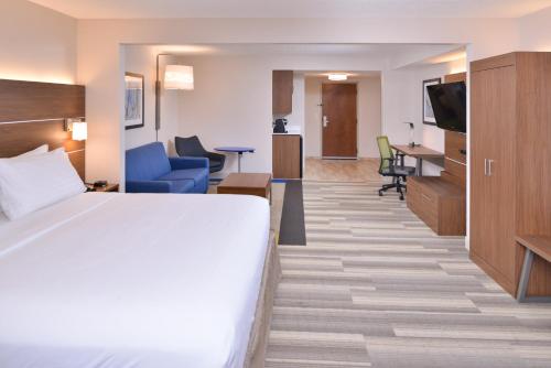Holiday Inn Express Hotel & Suites Indianapolis Dtn-Conv Ctr Area an IHG Hotel - image 12