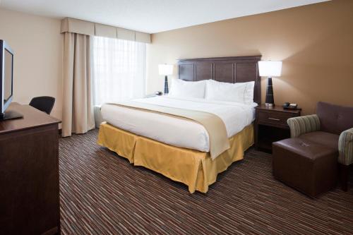 Holiday Inn Express Hotel And Suites Willmar