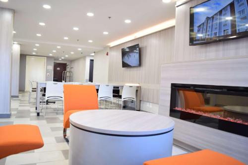 Microtel Inn & Suites by Wyndham Raleigh in Raleigh, USA