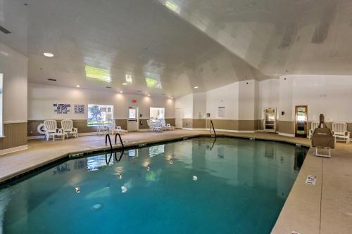 Family-Friendly Condo w/ Pools + Tennis Courts! in Hilton Head Island Waterfront