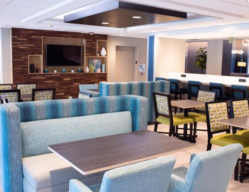 Holiday Inn Express Hotel & Suites Conover - Hickory Area by IHG in Conover, USA