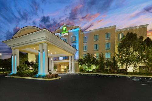 홀리데이 인 익스프레스 호텔 & 스위트 콩코드 바이 IHG - 숙소 외관