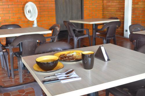 Ételek és italok, Hotel Balcon Llanero near Camilo Daza nemzetközi repülőtér