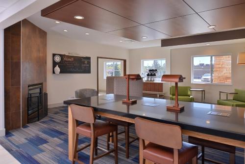 A szálláshely kívülről, Holiday Inn Express Hotel and Suites Stevens Point By IHG in Stevens Point (Wisconsin)