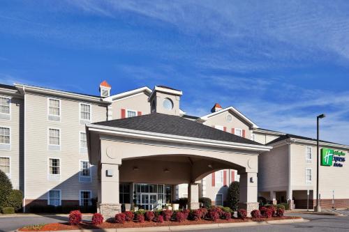 Holiday Inn Express Hotel & Suites Conover - Hickory Area