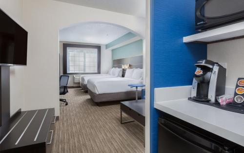 Holiday Inn Express Hotel & Suites Eugene Downtown - University