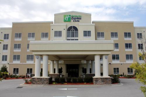 Holiday Inn Express & Suites Havelock Northwest New Bern, an IHG Hotel