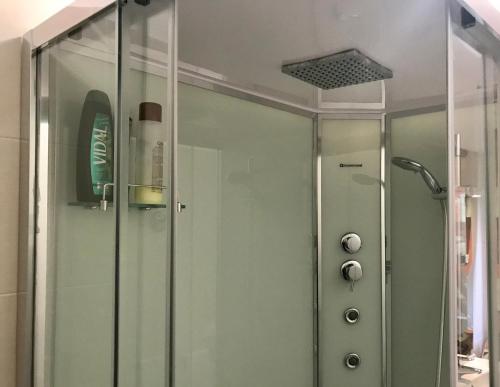 Double or Twin Room with Private Bathroom image 7