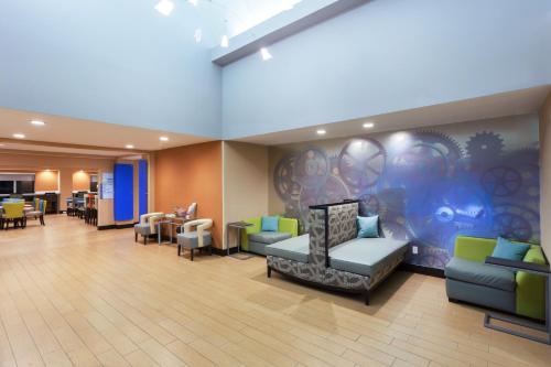 Holiday Inn Express Hotel & Suites Mebane, an IHG Hotel in Mebane, USA