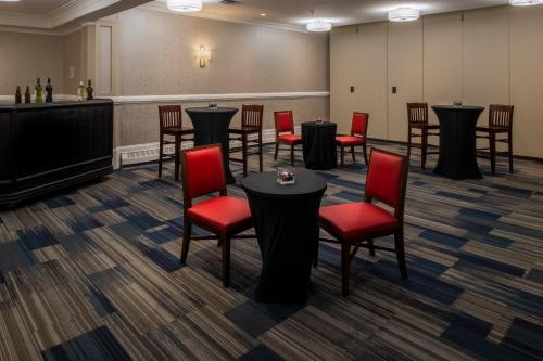 Holiday Inn Express & Suites Halifax - Bedford, an IHG Hotel