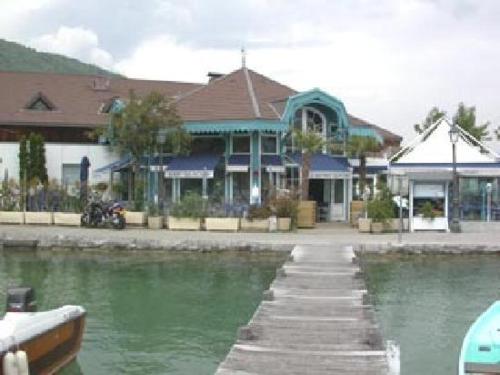 Residence bord du lac Annecy 3 etoiles