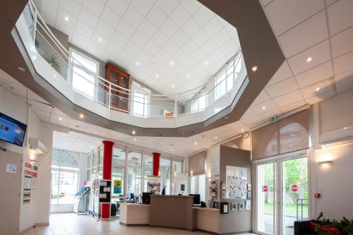 Hostellerie Bon Pasteur - 로비