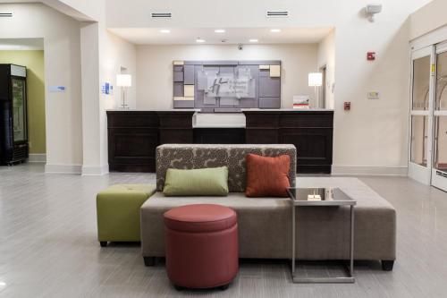 Exterior view, Holiday Inn Express & Suites Sweetwater By IHG in Sweetwater (TN)