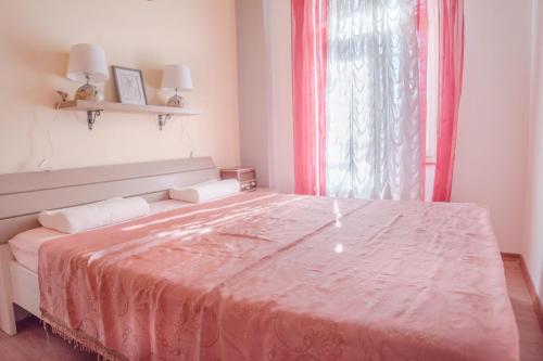 House Tkon - image 7