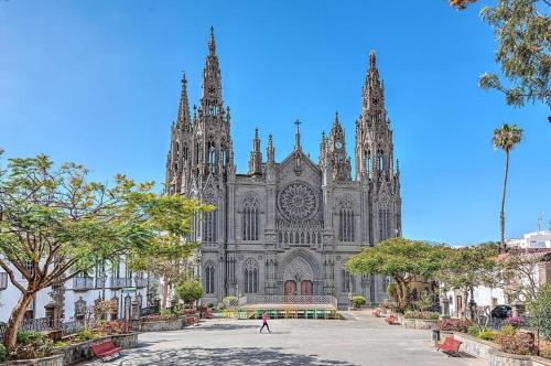 Apartment next to Arucas Cathedral with FREE parking