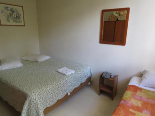 3 twin beds
