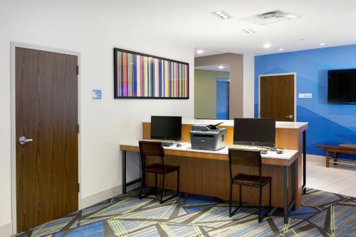 Holiday Inn Express & Suites - Wentzville St Louis West, an IHG Hotel