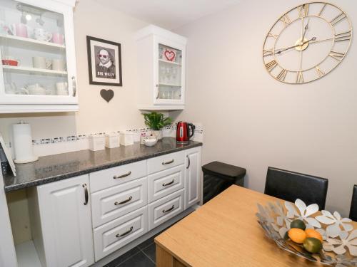 Valentines Cottage - image 7