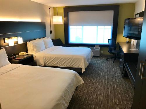 Holiday Inn Express & Suites Tracy, an IHG Hotel