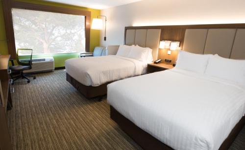 Holiday Inn Express & Suites Greenwood North