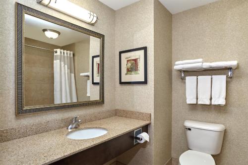 Holiday Inn Express & Suites Madison-Verona, an IHG Hotel