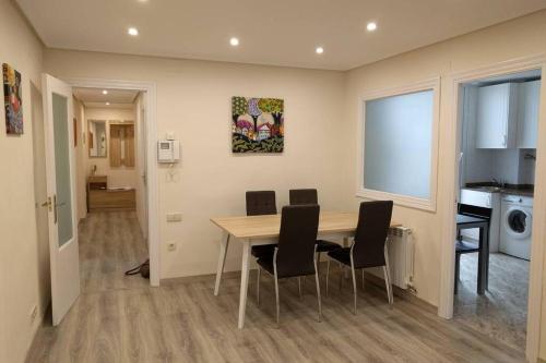  Agradable, luminoso, WIFI, junto al Ayuntamiento in Logroño