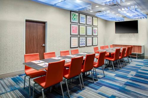 Holiday Inn Express & Suites Houston NW - Cypress By IHG - 회의실/연회장