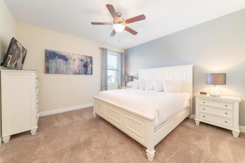 Immaculate Home with Water Park Access near Disney - 7645W - image 14