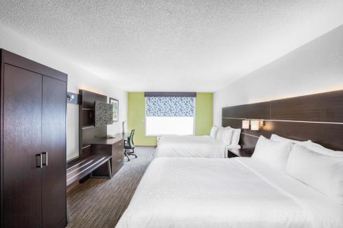 Holiday Inn Express Hotel & Suites Altoona-Des Moines