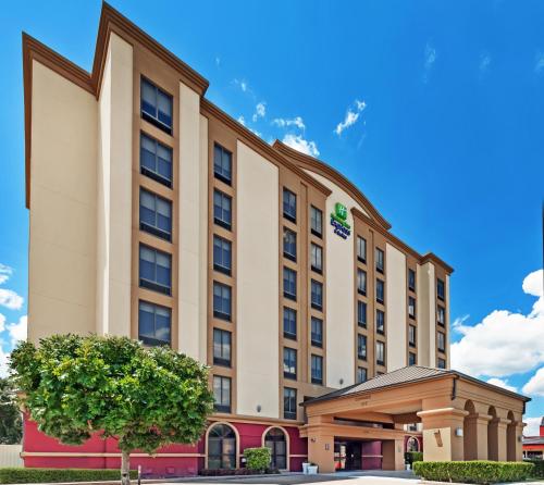 B&B Houston - Holiday Inn Express & Suites Houston - Memorial Park Area, an IHG Hotel - Bed and Breakfast Houston