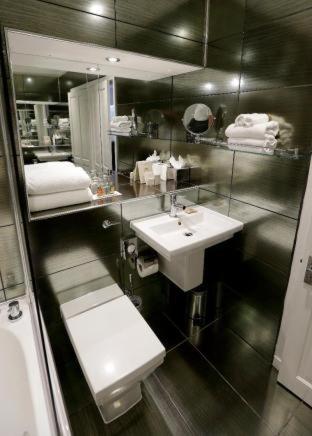 Nira Caledonia - image 14