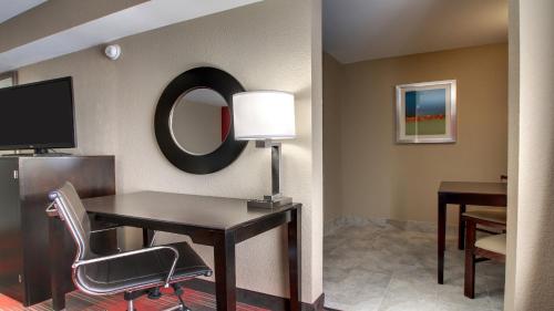 Holiday Inn Express & Suites Jackson Downtown - Coliseum