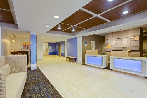 Holiday Inn Express & Suites Tavares, an IHG Hotel