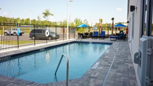 Holiday Inn Express & Suites - Jacksonville W - I295 and I10, an IHG Hotel