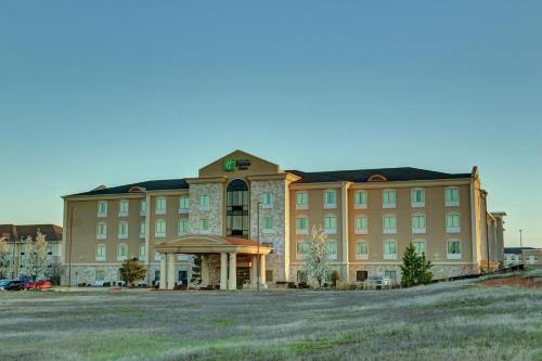 Holiday Inn Express Hotel & Suites Texarkana East, an IHG Hotel