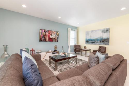 Remarkable Home near Disney with Water Park Included - 7705F - image 6