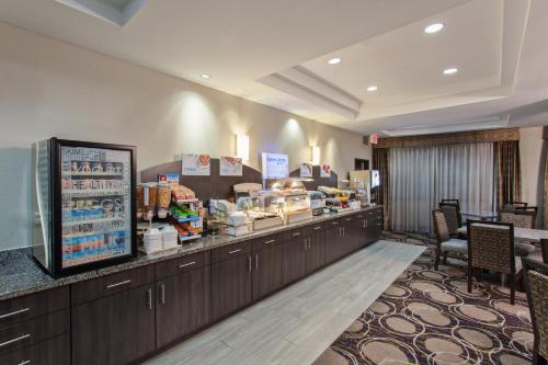 Ételek és italok, Holiday Inn Express Wharton Hotel By IHG in Wharton (Texas)
