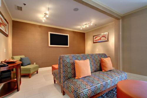 Holiday Inn Express & Suites Jacksonville South - I-295, an IHG Hotel