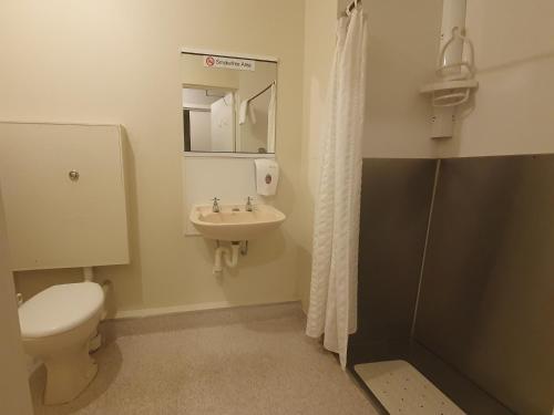 Ванная комната, Stay In Tekapo - Private Room with Shared Facilities in Лейк Текапо