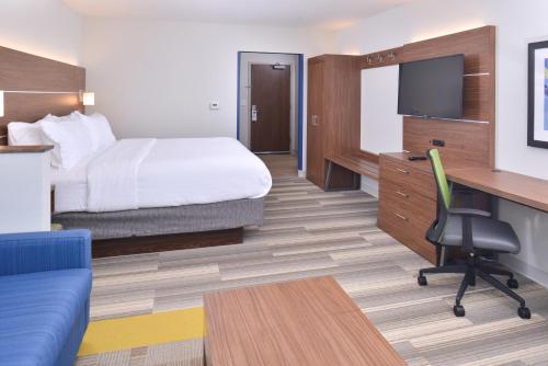 Holiday Inn Express & Suites Omaha Airport, an IHG Hotel