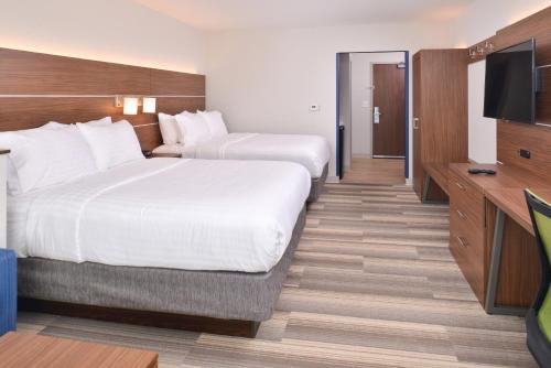 Holiday Inn Express & Suites Omaha Airport, an IHG Hotel