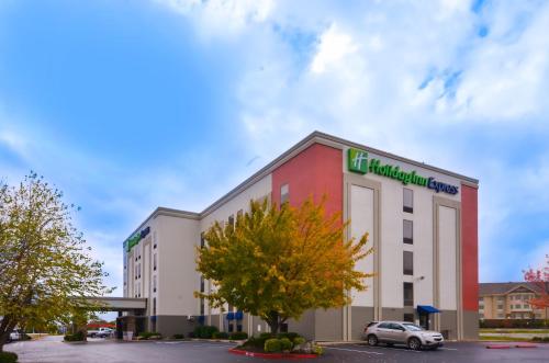 . Holiday Inn Express & Suites Fayetteville University of Arkansas Area, an IHG Hotel