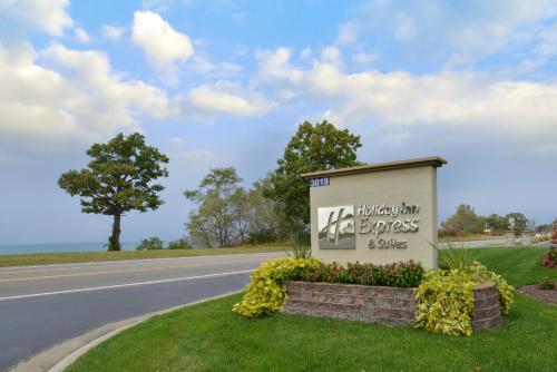 Holiday Inn Express Hotel & Suites-Saint Joseph an IHG Hotel - main image